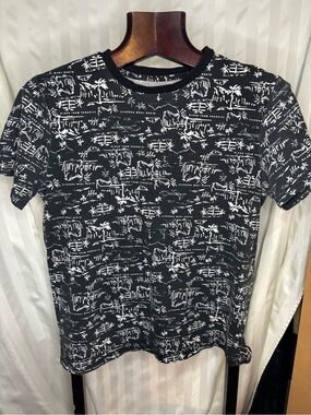 Urban Heritage Black Short-Sleeve Graphic Tee with White Print